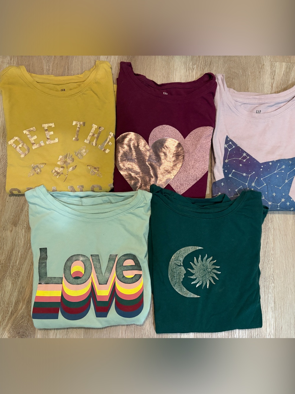GAP Mixed Graphic Tee Bundle - Colorful Hearts, Stars & Love Prints XXL